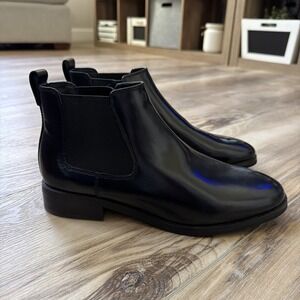 Clarks Ria Chelsea Boots Black Leather Ankle Boots Slip On Women's Size 9M NWOB